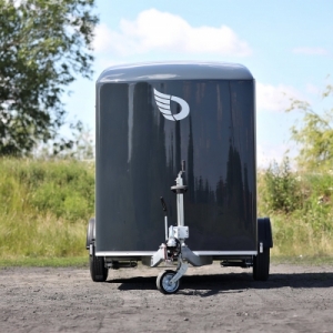 ATRELADO DE CARGA FECHADO DEBON ROADSTER 300  