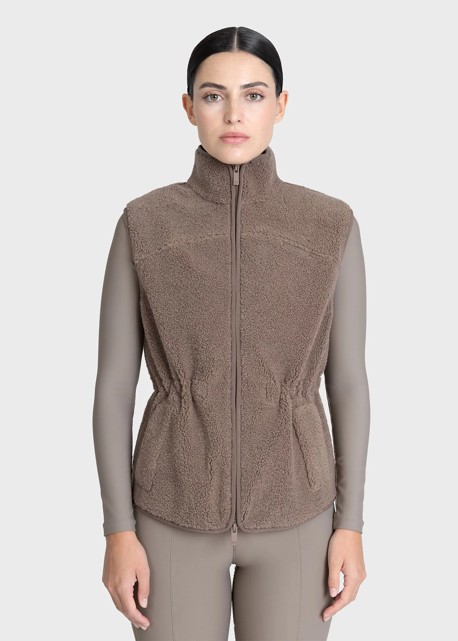 CASACO DE EQUITAÇAO PARA SENHORA SHERPA TEDDY VEST TAUPE MAXIMILIAN EQUESTRIAN